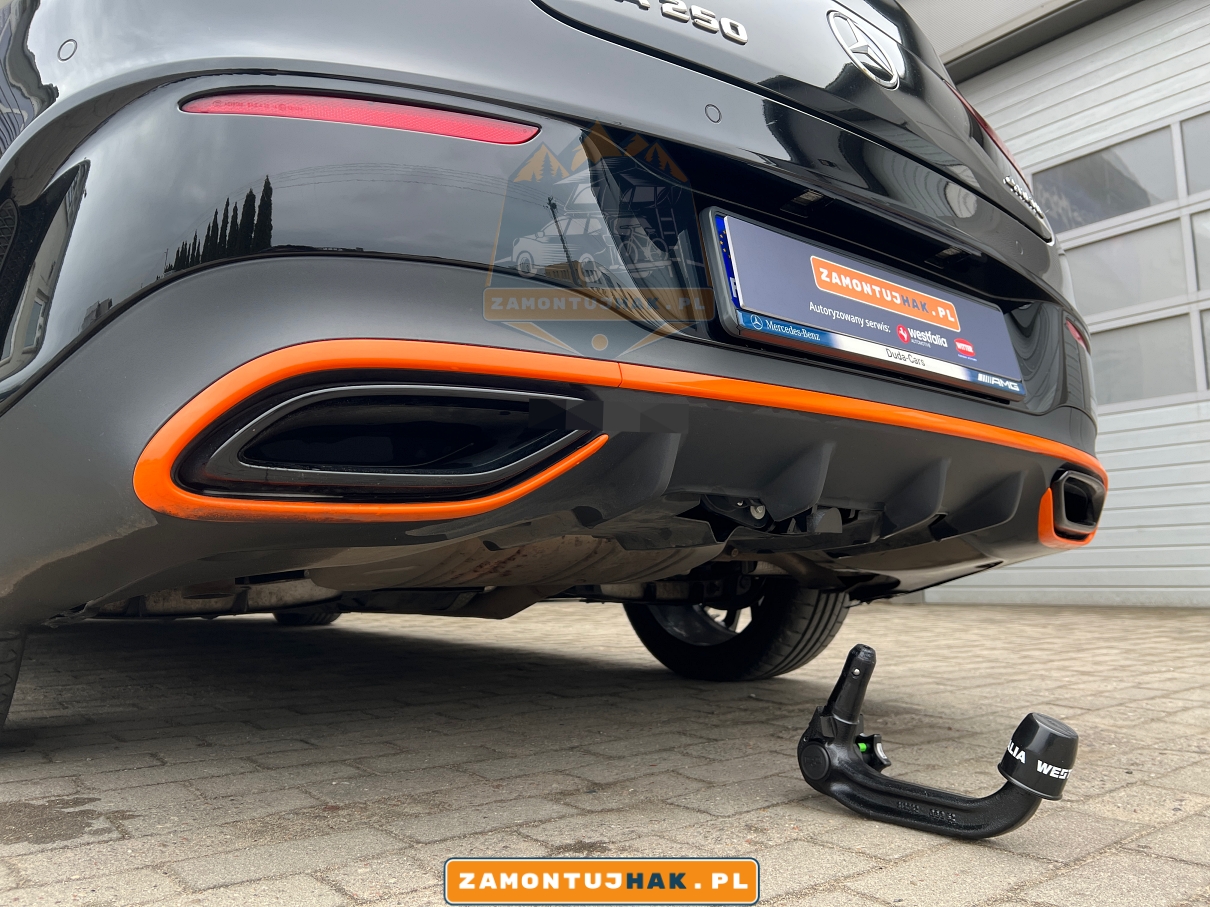 Bezpieczne i komfortowe podróże dzięki hakiem Westfalia A40V w Meredesie CLA